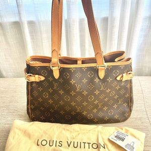 Excellent condition authentic Louis Vuitton horizontal batignolles tote bag